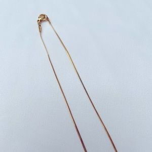 Thin, delicate gold necklace 17.5”